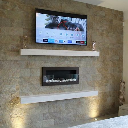 Villa Martina Luxury Rooms デセンツァーノ・デル・ガルダ エクステリア 写真